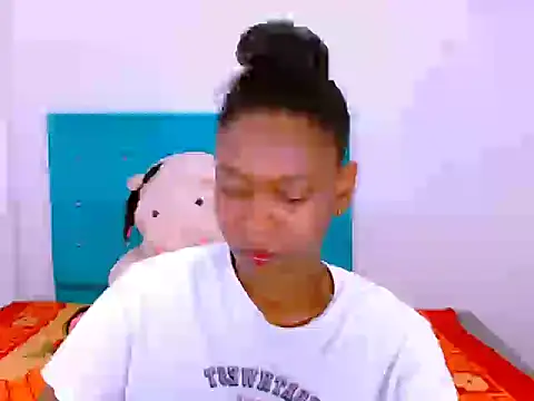 Snapshot of ladypussy69 chatting on 7, 12, 2024 ladypussy69 online show from 7, 12, 2024