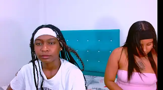 Snapshot of ladypussy69 chatting on 5, 2, 2025 ladypussy69 online show from 5, 2, 2025