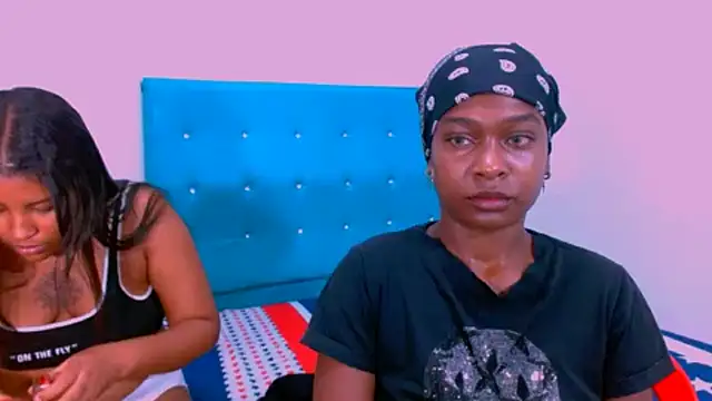 Snapshot of ladypussy69 chatting on 12, 3, 2025 ladypussy69 online show from 12, 3, 2025