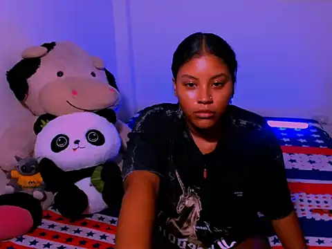 Snapshot of ladypussy69 chatting on 14, 11, 2025 ladypussy69 online show from 14, 11, 2025