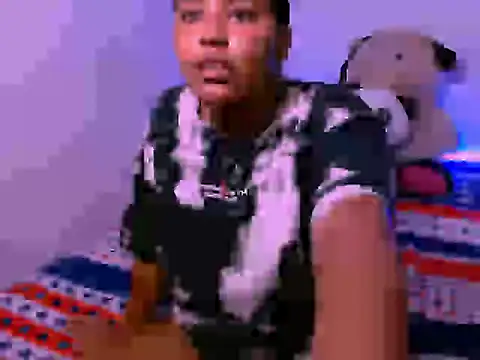 Snapshot of ladypussy69 chatting on 19, 11, 2025 ladypussy69 online show from 19, 11, 2025