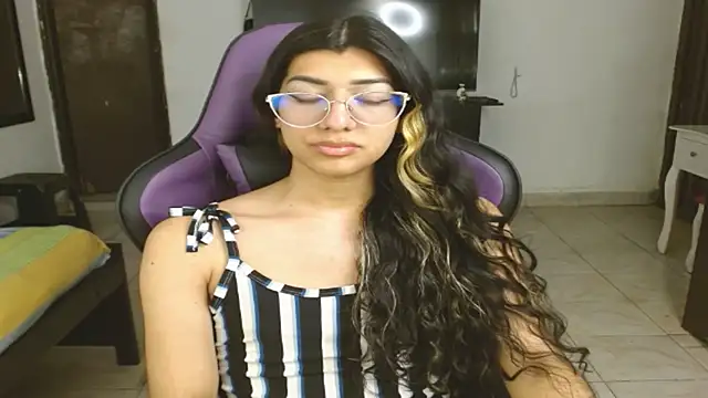 engielphoenis14 online show from 13, 2, 2025