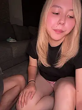 NANAchan R online show from 3, 7, 2026