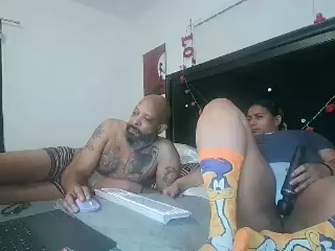 MrAndMrsCrook online show from 2, 3, 2025