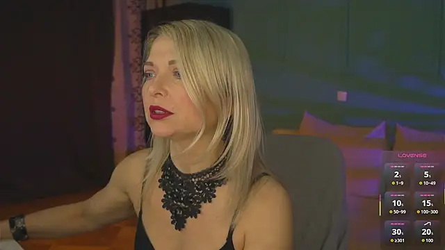 Gloria Lovely online show from 5, 5, 2026