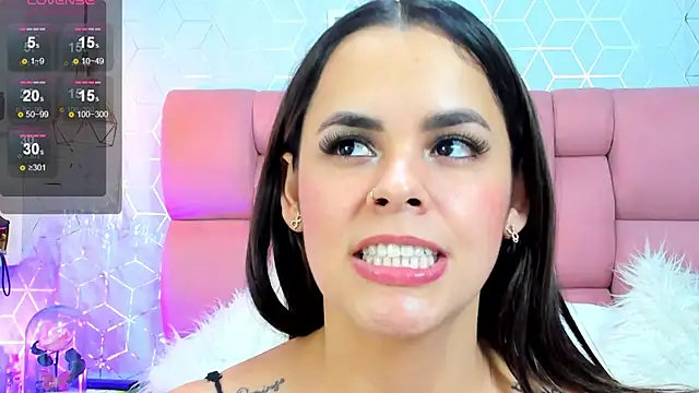 Snapshot of Zoebraham chatting on 6, 2, 2025 Zoebraham online show from 6, 2, 2025