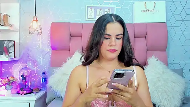 Snapshot of Zoebraham chatting on 24, 9, 2025 Zoebraham online show from 24, 9, 2025