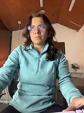 karlamorris  online show from 9, 6, 2026