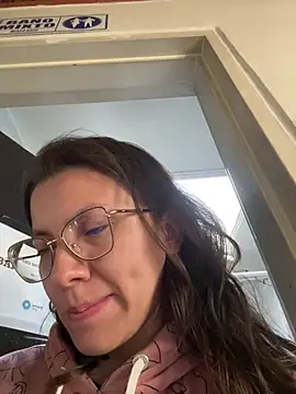 karlamorris  online show from 4, 8, 2026