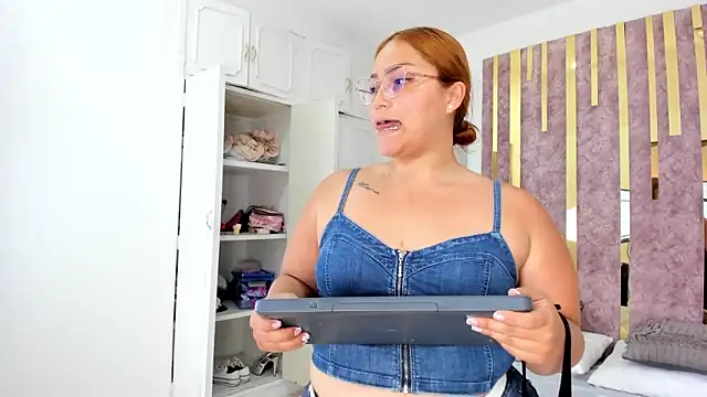 LeahxBarker online show from 1, 3, 2025