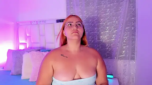 LeahxBarker online show from 28, 10, 2025