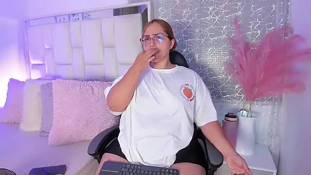 LeahxBarker online show from 30, 6, 2026