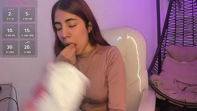 Snapshot of lunitaa18 chatting on 9, 7, 2026 lunitaa18 online show from 9, 7, 2026