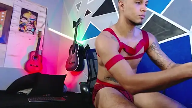 Snapshot of MagnusFrost chatting on 6, 10, 2025 MagnusFrost online show from 6, 10, 2025