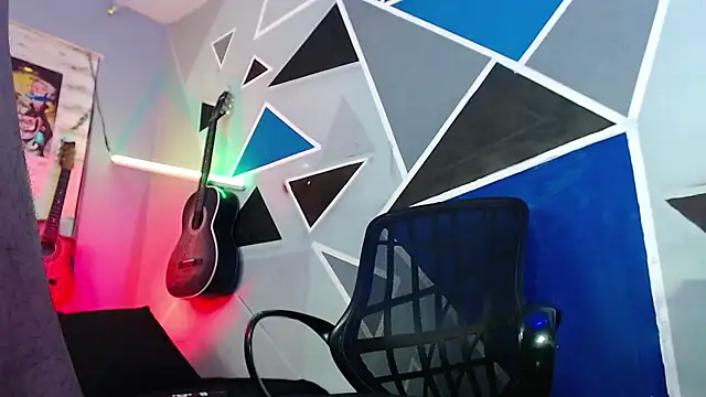 Snapshot of MagnusFrost chatting on 5, 12, 2025 MagnusFrost online show from 5, 12, 2025