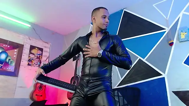 Snapshot of MagnusFrost chatting on 23, 12, 2025 MagnusFrost online show from 23, 12, 2025