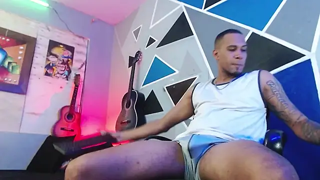 Snapshot of MagnusFrost chatting on 8, 1, 2026 MagnusFrost online show from 8, 1, 2026