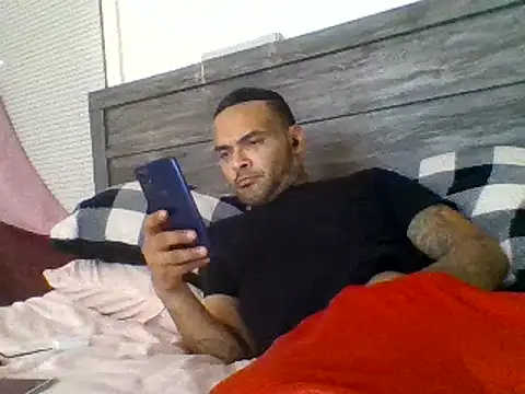 Snapshot of Houstonslong1 chatting on 7, 2, 2025 Houstonslong1 online show from 7, 2, 2025