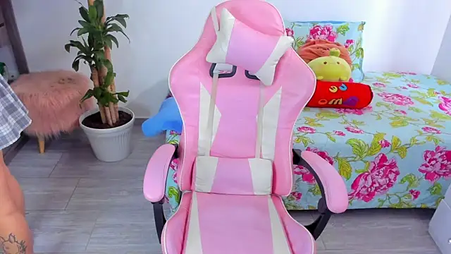 Sofi Martinezz0 online show from 4, 10, 2025