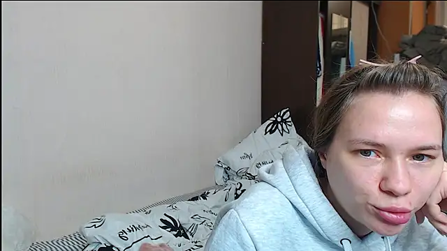 Snapshot of leila_bambi_ chatting on 23, 12, 2024 leila bambi  online show from 23, 12, 2024