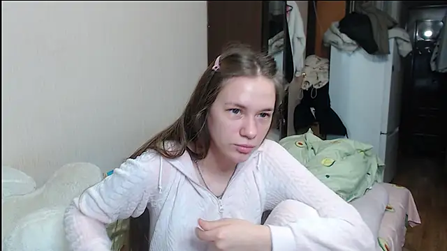 Snapshot of leila_bambi_ chatting on 12, 1, 2025 leila bambi  online show from 12, 1, 2025