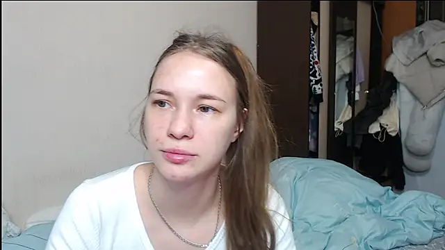 Snapshot of leila_bambi_ chatting on 4, 2, 2025 leila bambi  online show from 4, 2, 2025