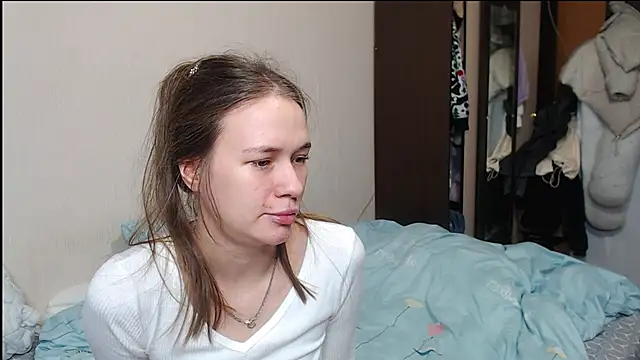 Snapshot of leila_bambi_ chatting on 4, 2, 2025 leila bambi  online show from 4, 2, 2025