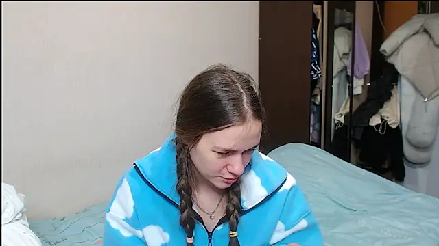 Snapshot of leila_bambi_ chatting on 5, 2, 2025 leila bambi  online show from 5, 2, 2025