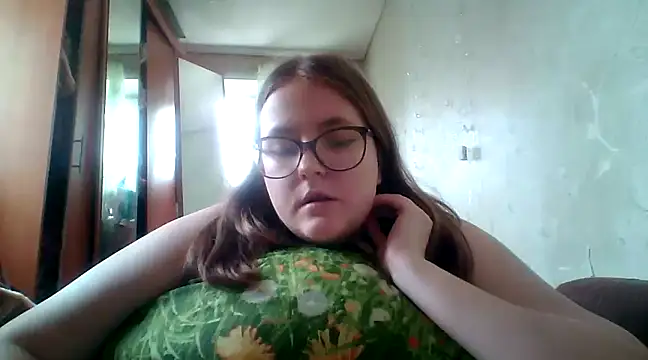 Snapshot of DesireMelissa chatting on 19, 2, 2025 DesireMelissa online show from 19, 2, 2025