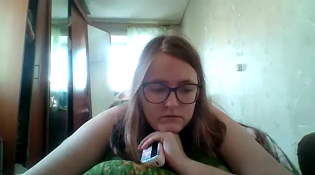 Snapshot of DesireMelissa chatting on 20, 2, 2025 DesireMelissa online show from 20, 2, 2025