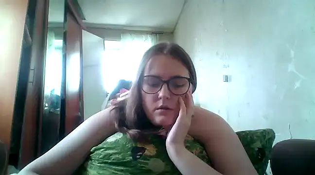 Snapshot of DesireMelissa chatting on 20, 2, 2025 DesireMelissa online show from 20, 2, 2025