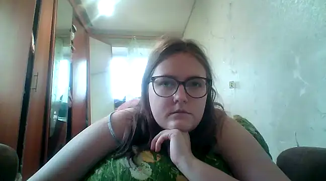 Snapshot of DesireMelissa chatting on 2, 3, 2025 DesireMelissa online show from 2, 3, 2025