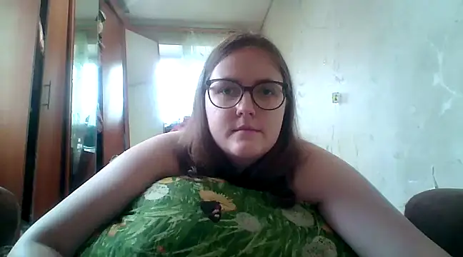 Snapshot of DesireMelissa chatting on 2, 3, 2025 DesireMelissa online show from 2, 3, 2025