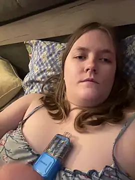 Snapshot of DesireMelissa chatting on 2, 3, 2025 DesireMelissa online show from 2, 3, 2025