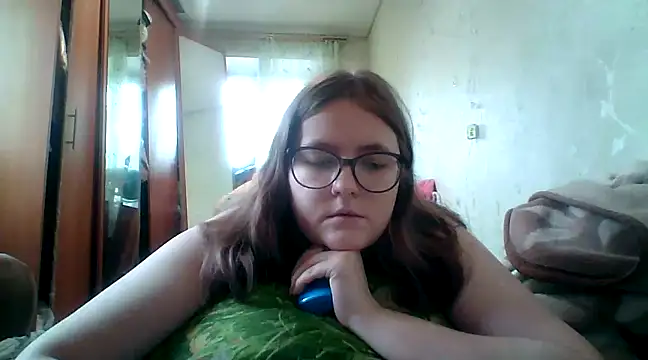 Snapshot of DesireMelissa chatting on 3, 3, 2025 DesireMelissa online show from 3, 3, 2025