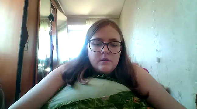 Snapshot of DesireMelissa chatting on 8, 3, 2025 DesireMelissa online show from 8, 3, 2025