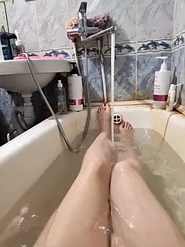 Snapshot of DesireMelissa chatting on 15, 11, 2025 DesireMelissa online show from 15, 11, 2025