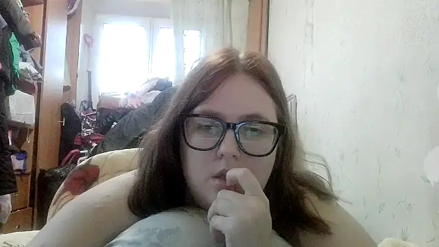 Snapshot of DesireMelissa chatting on 18, 11, 2025 DesireMelissa online show from 18, 11, 2025