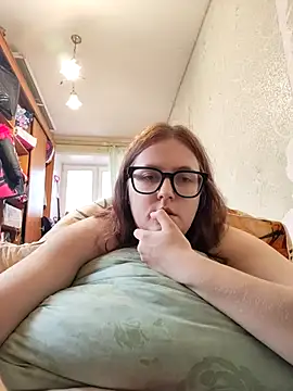 Snapshot of DesireMelissa chatting on 25, 11, 2025 DesireMelissa online show from 25, 11, 2025