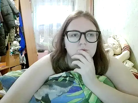 Snapshot of DesireMelissa chatting on 5, 12, 2025 DesireMelissa online show from 5, 12, 2025