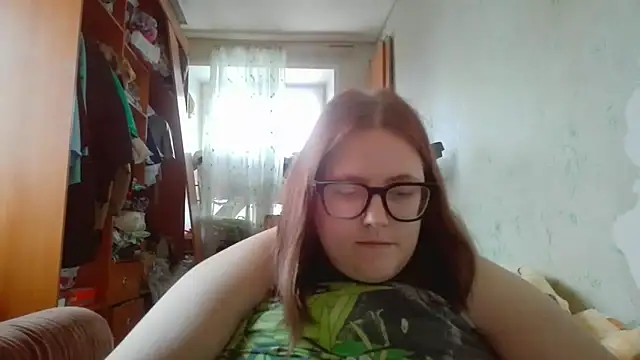 Snapshot of DesireMelissa chatting on 16, 12, 2025 DesireMelissa online show from 16, 12, 2025