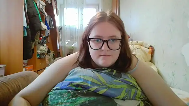 Snapshot of DesireMelissa chatting on 18, 12, 2025 DesireMelissa online show from 18, 12, 2025