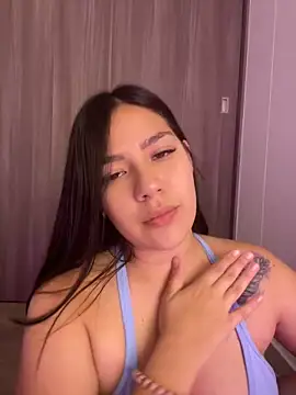Latina vanessa online show from 25, 1, 2025