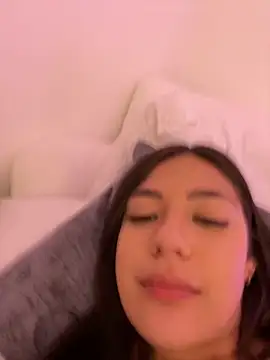 Latina vanessa online show from 15, 3, 2025