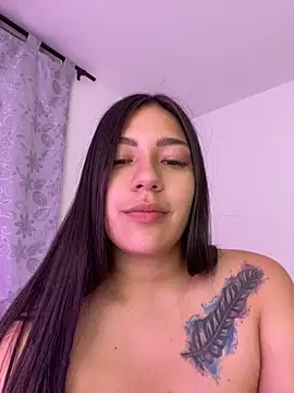 Latina vanessa online show from 16, 3, 2025