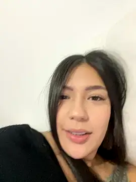 Latina vanessa online show from 9, 9, 2025