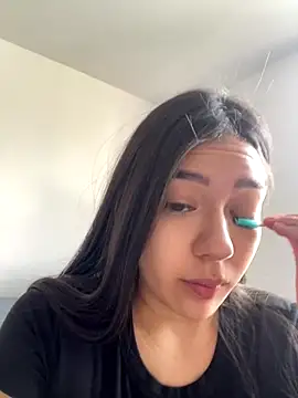 Latina vanessa online show from 21, 9, 2025