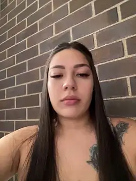 Latina vanessa online show from 29, 4, 2026