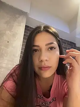 Snapshot of Latina_vanessa chatting on 12, 5, 2026 Latina vanessa online show from 12, 5, 2026