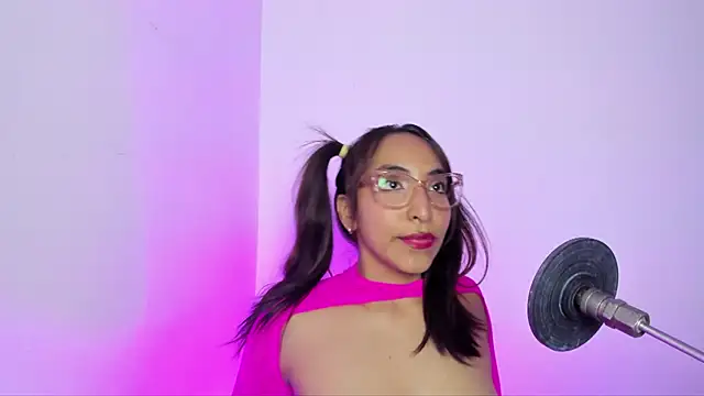 Leticia brownn1 online show from 18, 3, 2026